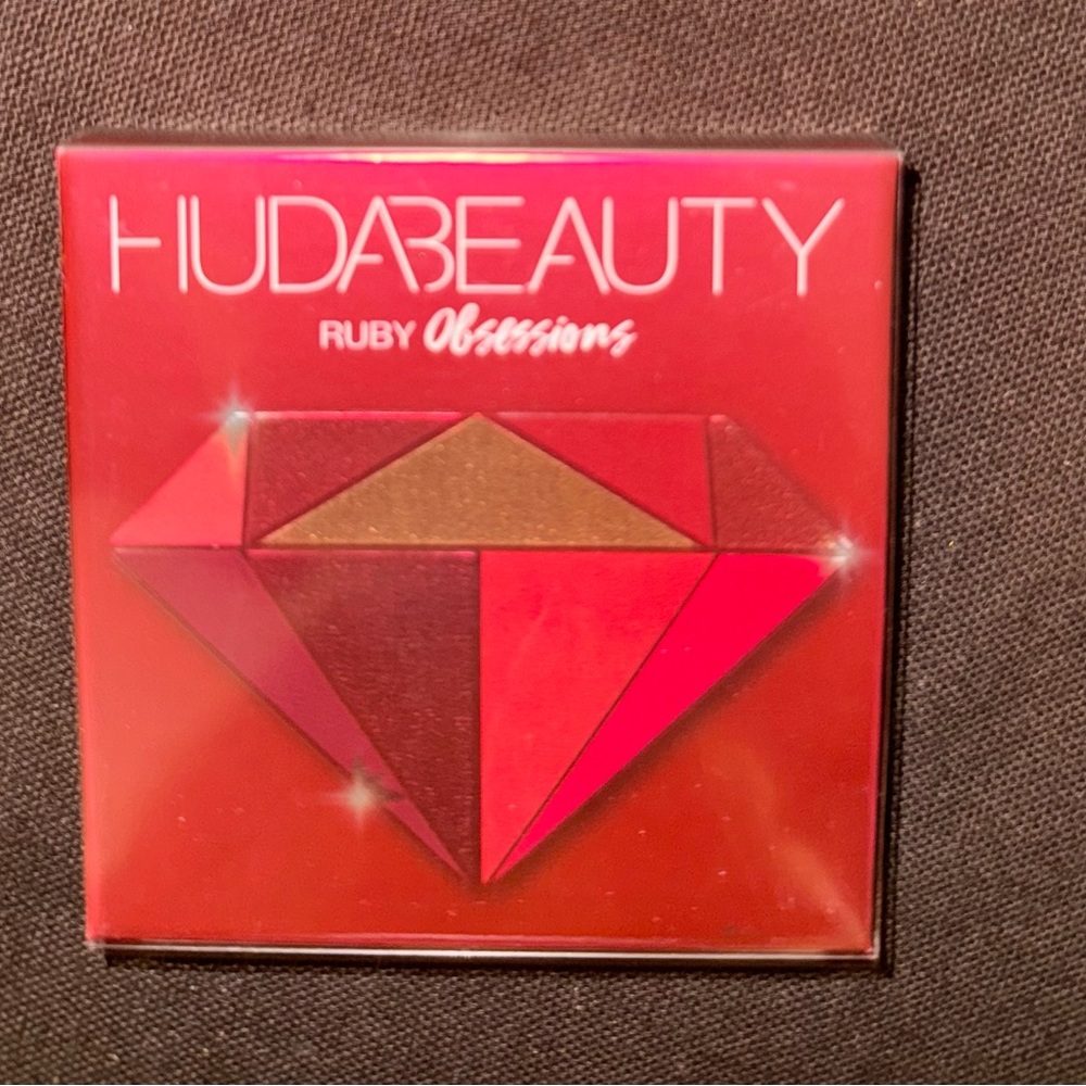 HUDA BEAUTY Ruby Obsessions Eyeshadow Palette, 9 shades